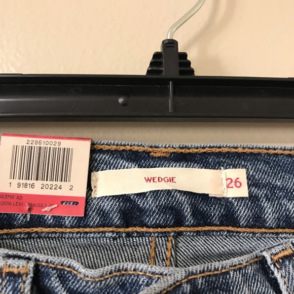 Levi’s wedgie icon fit twisted fate - Picture 3 of 6
